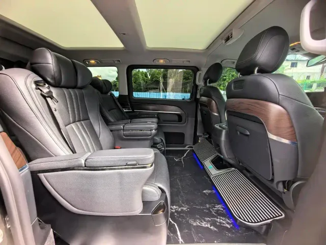 Mercedes-Benz V-Class — Фото автомобиля 14