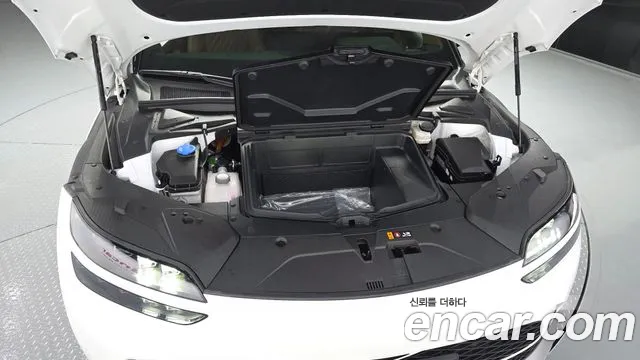 Genesis GV60 — Фото автомобиля 5