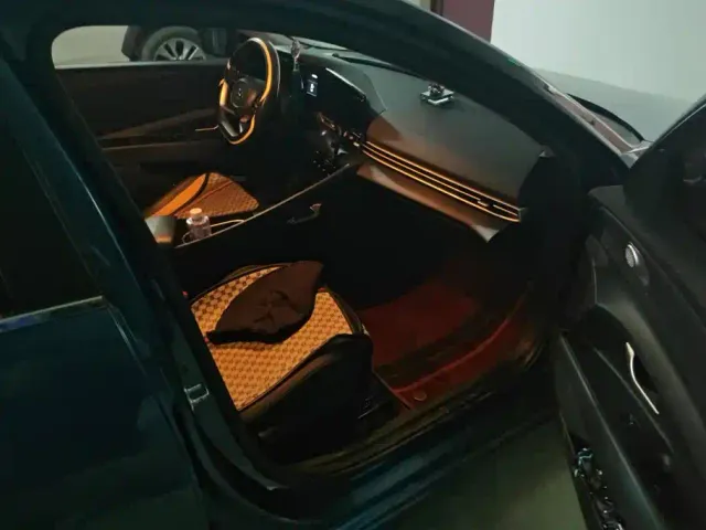 Hyundai Elantra — Фото автомобиля 8