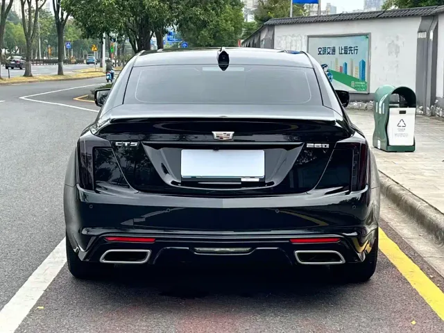 Cadillac CT5 — Фото автомобиля 9