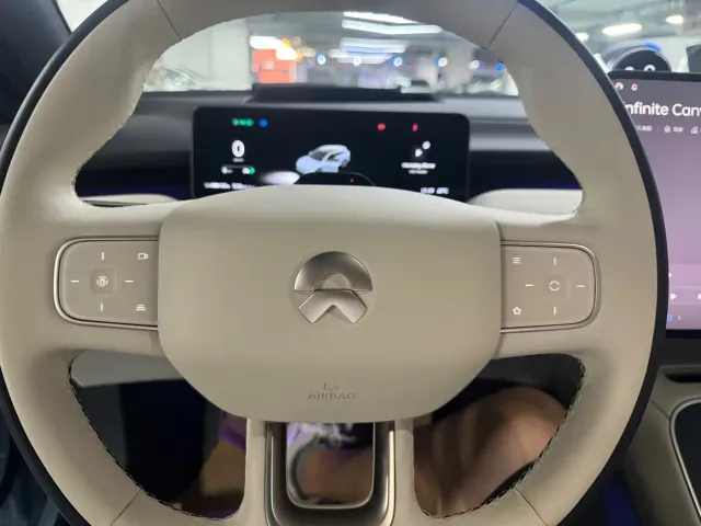 Nio ET5 Touring — Фото автомобиля 5