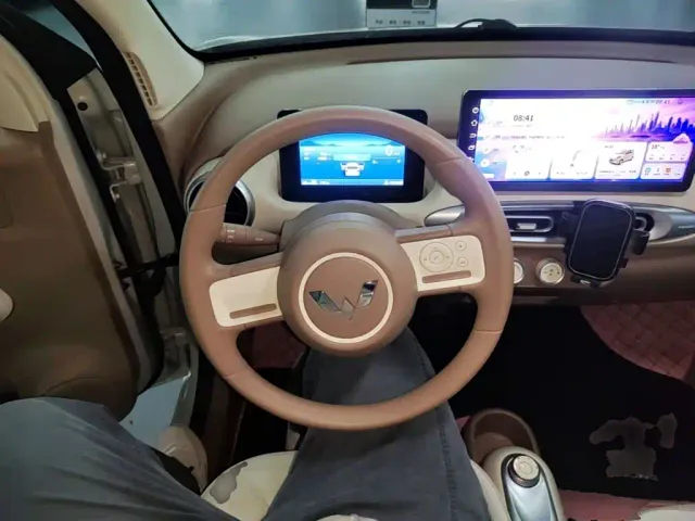 Wuling Hongguang Mini EV — Фото автомобиля 10