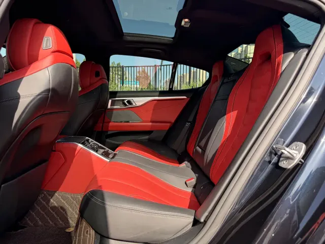 BMW 8 Series — Фото автомобиля 21