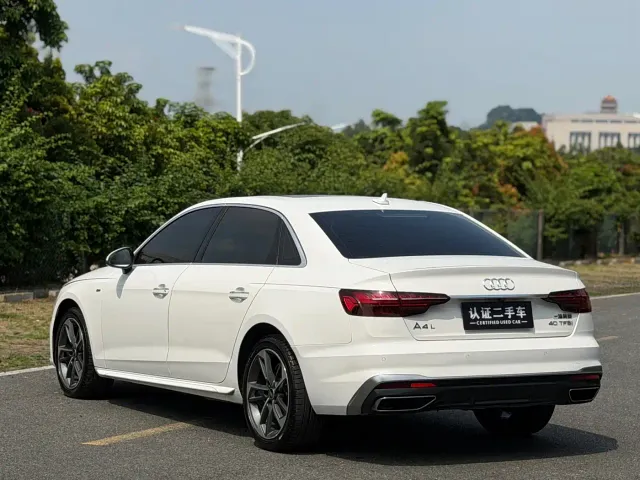Audi A4L — Фото автомобиля 6