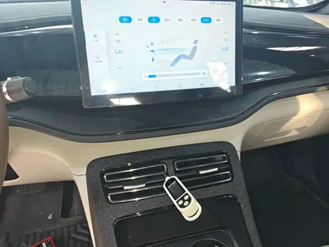 BYD Qin PLUS — Фото автомобиля 12