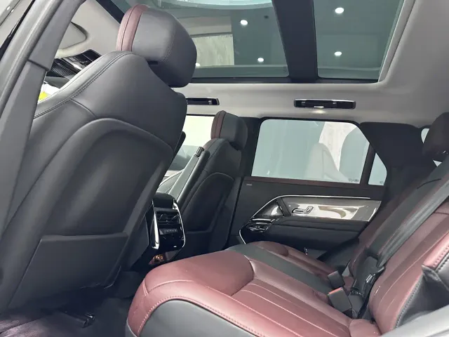 Land Rover Range Rover Sport — Фото автомобиля 12
