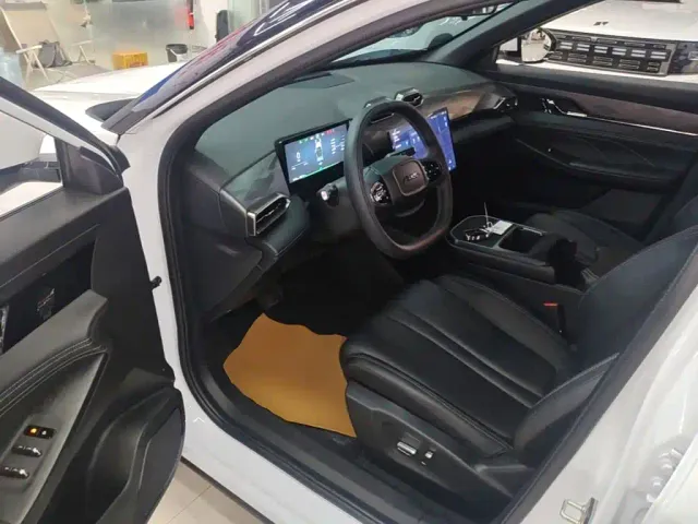 Dongfeng Fengshen L7 — Фото автомобиля 15