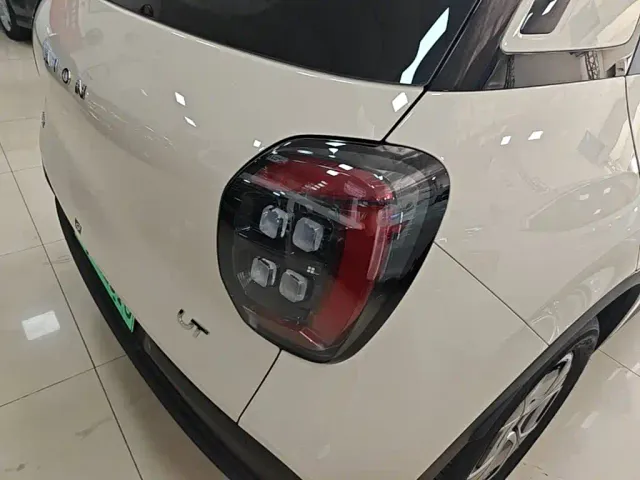 GAC Aion UT — Фото автомобиля 7