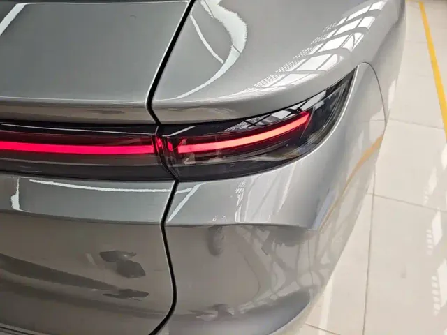 Li Auto i6 — Фото автомобиля 7