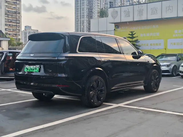Li Auto L9 — Фото автомобиля 11