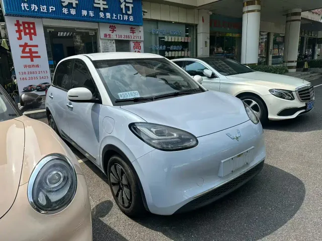 Wuling Bingo — Фото автомобиля 3