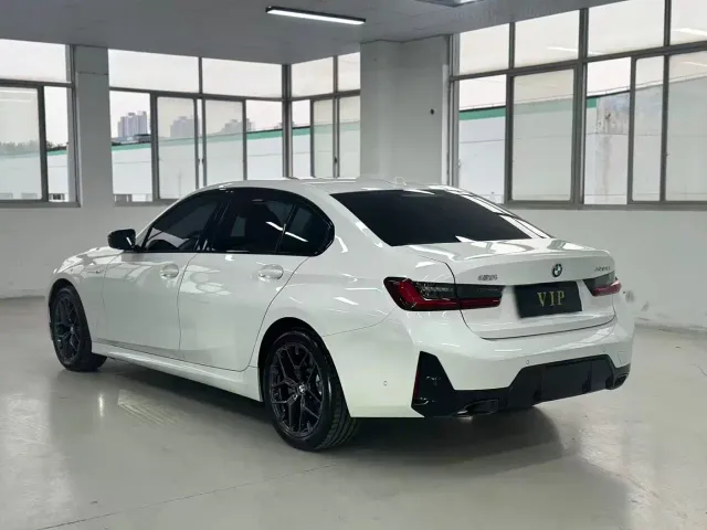 BMW 3 Series — Фото автомобиля 9