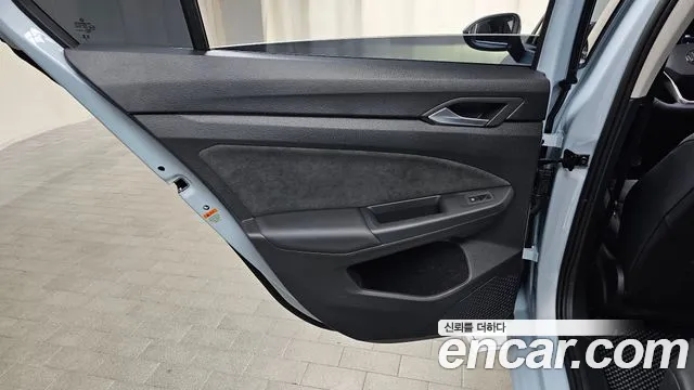 Volkswagen Golf Golf 8 поколение 2.0 TDI Prestige — Фото автомобиля 20
