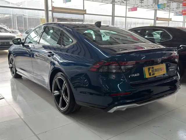 Honda Accord — Фото автомобиля 20