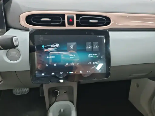 Leapmotor T03 — Фото автомобиля 12