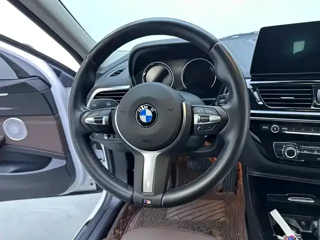 BMW 1 Series — Фото автомобиля 13