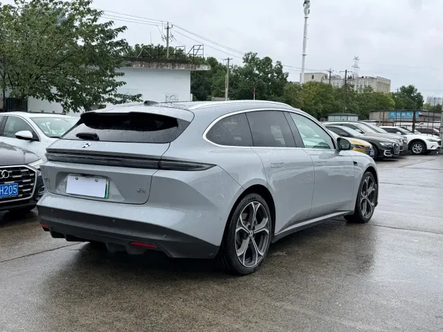 Nio ET5 Touring — Фото автомобиля 5