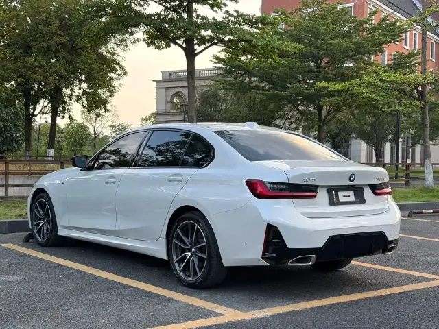 BMW 3 Series — Фото автомобиля 4