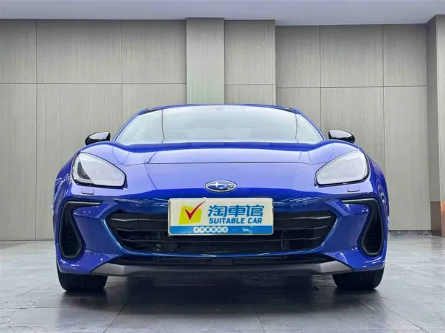 Subaru BRZ — Фото автомобиля 2