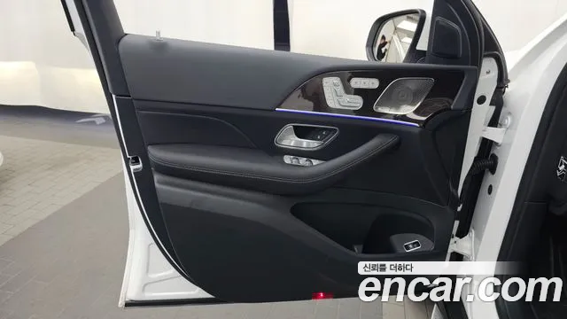 Mercedes-Benz GLE-Class — Фото автомобиля 13