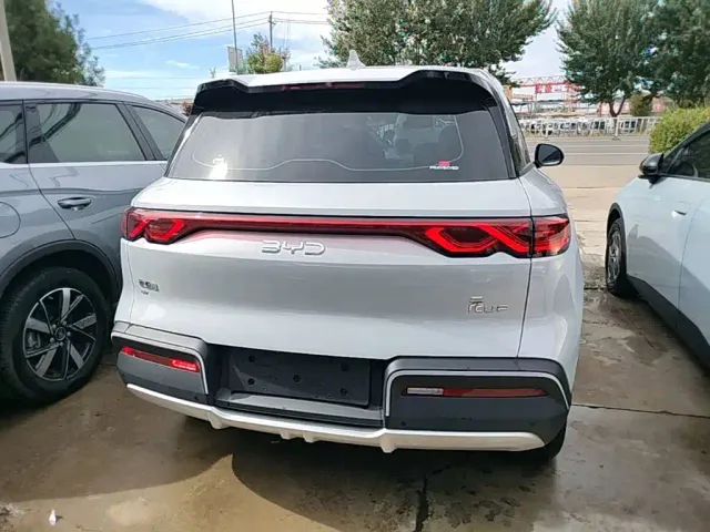 BYD Yuan UP — Фото автомобиля 5