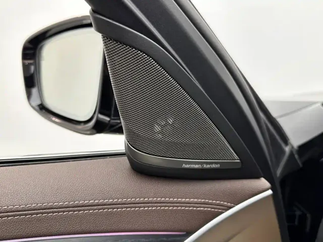 BMW 5 Series — Фото автомобиля 15