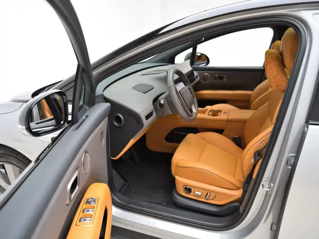 Li Auto i6 — Фото автомобиля 11