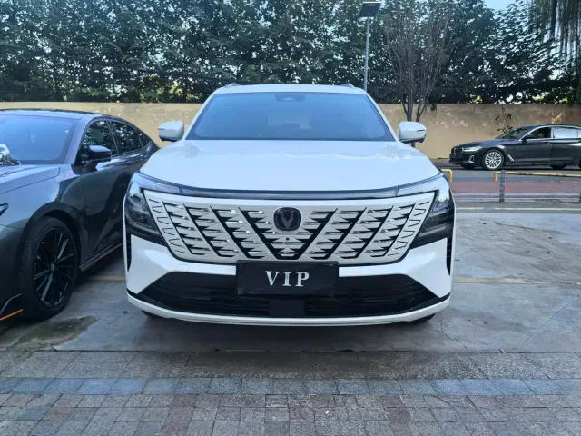 Changan CS75 Plus — Фото автомобиля 2