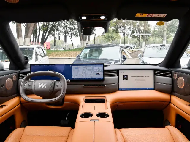 IM Motors LS8 — Фото автомобиля 12