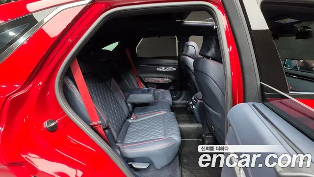 Genesis GV70 2.5T Бензин AWD — Фото автомобиля 19
