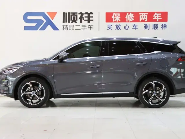 BYD Tang — Фото автомобиля 6
