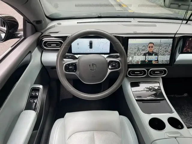 Leapmotor C01 — Фото автомобиля 17