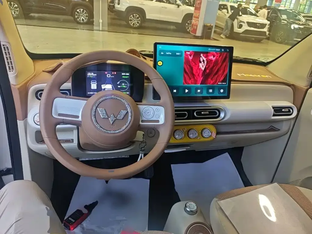 Wuling Motors Hongguang MINIEV 2024 3rd Generation 215km Youth Edition — Фото автомобиля 9