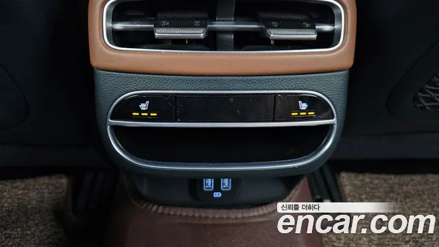 Genesis GV70 2.5T Бензин AWD — Фото автомобиля 18