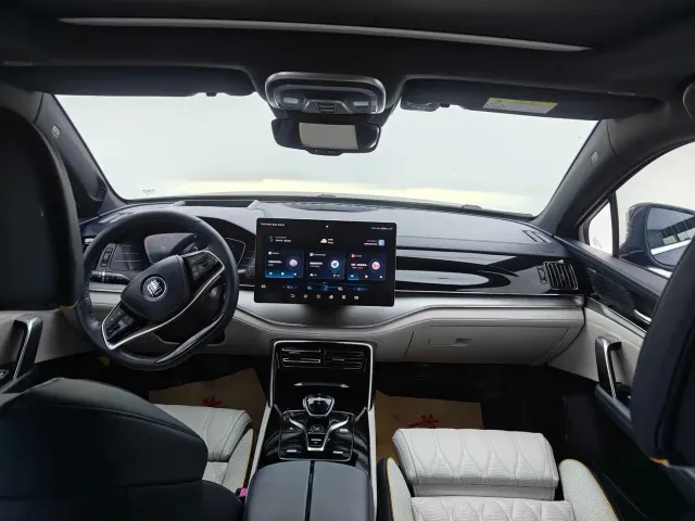 BYD Tang — Фото автомобиля 6