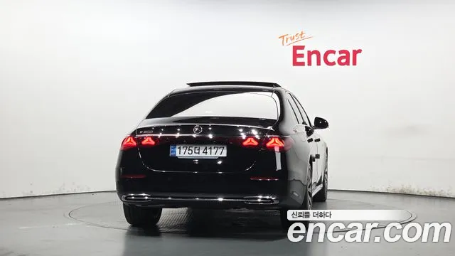 Mercedes-Benz E-Class E-класс W214 E300 4MATIC Exclusive — Фото автомобиля 4