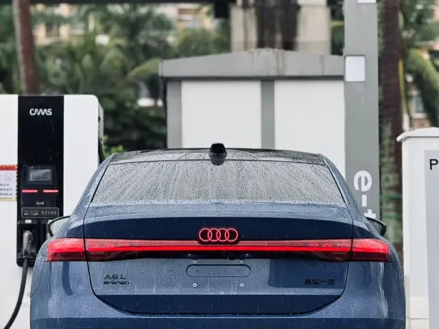 Audi A6L e-tron — Фото автомобиля 15