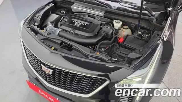 Cadillac XT4 2.0 Sport AWD — Фото автомобиля 6