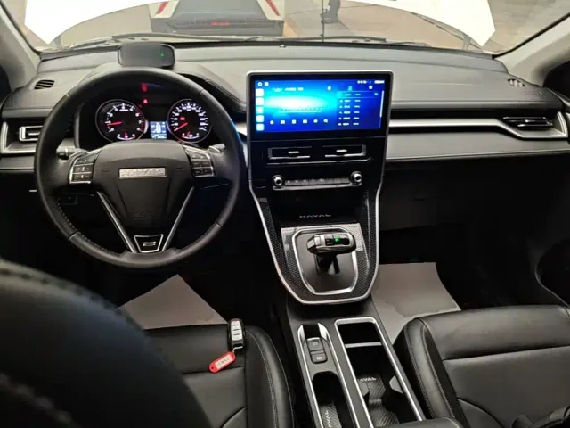 Haval M6 — Фото автомобиля 9