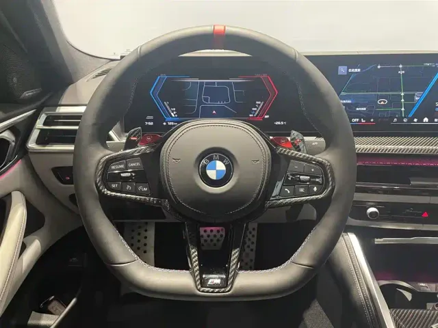 BMW M4 — Фото автомобиля 14