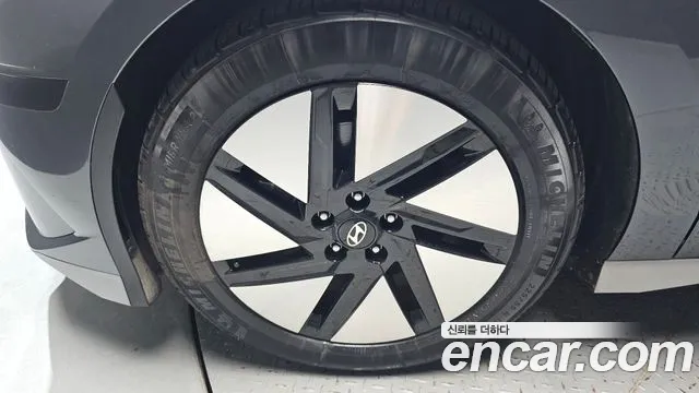 Hyundai Ioniq 6 — Фото автомобиля 5