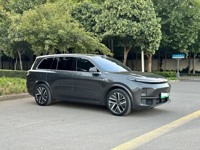 Li Auto L9 — Фото автомобиля 2