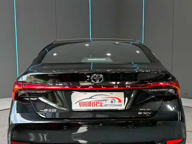 Toyota Avalon — Фото автомобиля 7