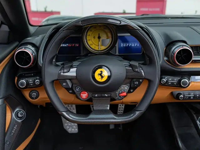 Ferrari 812 — Фото автомобиля 15