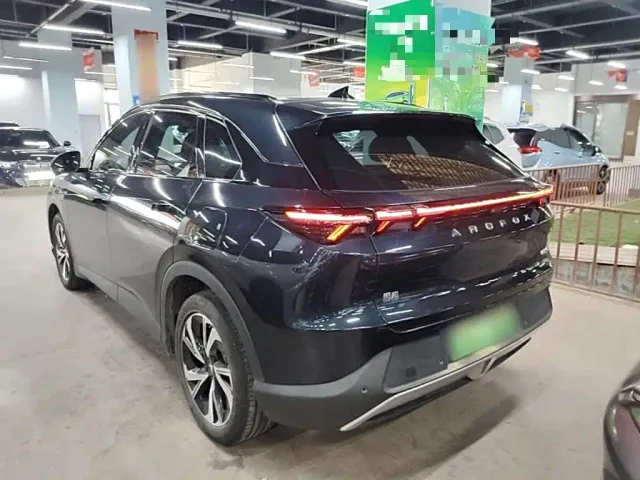 Arcfox Alpha T5 — Фото автомобиля 4