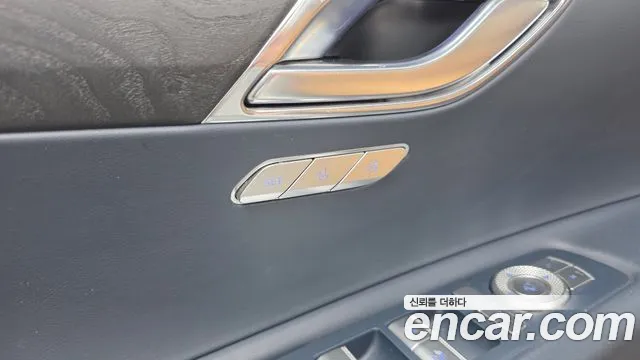 Genesis GV80 — Фото автомобиля 24