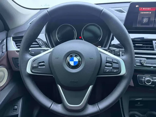 BMW X1 — Фото автомобиля 9