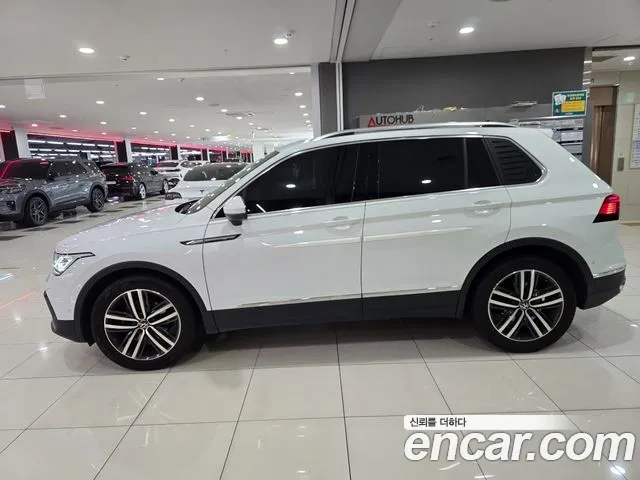 Volkswagen Tiguan Tiguan 2 поколение 2.0 TDI Prestige — Фото автомобиля 3