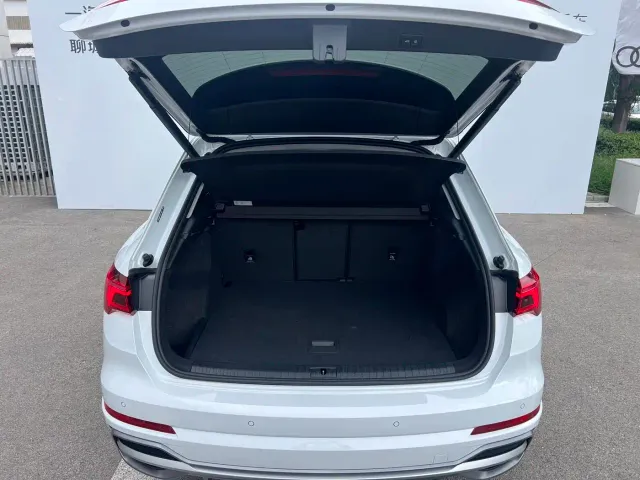 Audi Q3 — Фото автомобиля 14