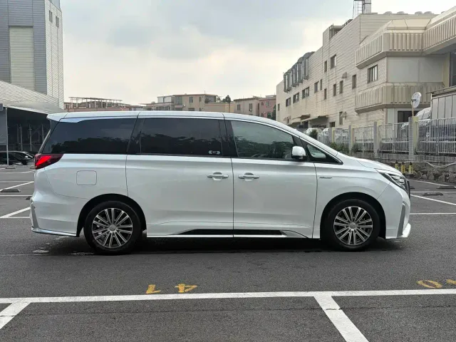 GAC Trumpchi M8 — Фото автомобиля 2